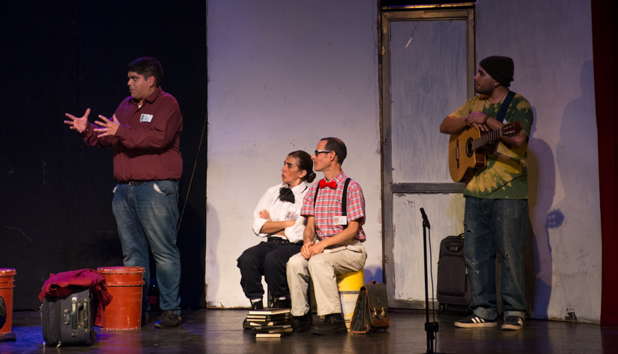 🎭 RISAS Y SUSPENSO EN EL TEATRO MUNICIPAL

🗓 El domingo pasó por el escenario del teatro la brillante obra “El Lugar” de Carlos Gorostiza.  Con un elenco formidable a cargo de Tiempo y Espacio, fue el deleite de las y los espectadores.

👉🏽 Con actuac… instagr.am/p/CsW8p9XPRYX/