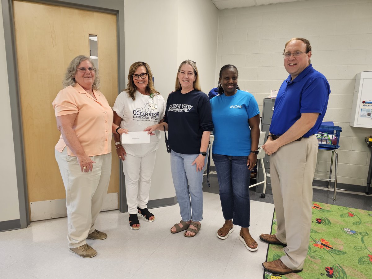 The #AmericanSocietyOfNavalEngineers-Tidewater awarded <a href="/OVESDolphins/">Ocean View Elementary</a>' w/a STEM grant!

The hope is that the materials they buy w/the funds will enable students to participate in competitions, apply to specialty school programs, &amp; inspire the pursuit of STEM careers.

#NPSProud