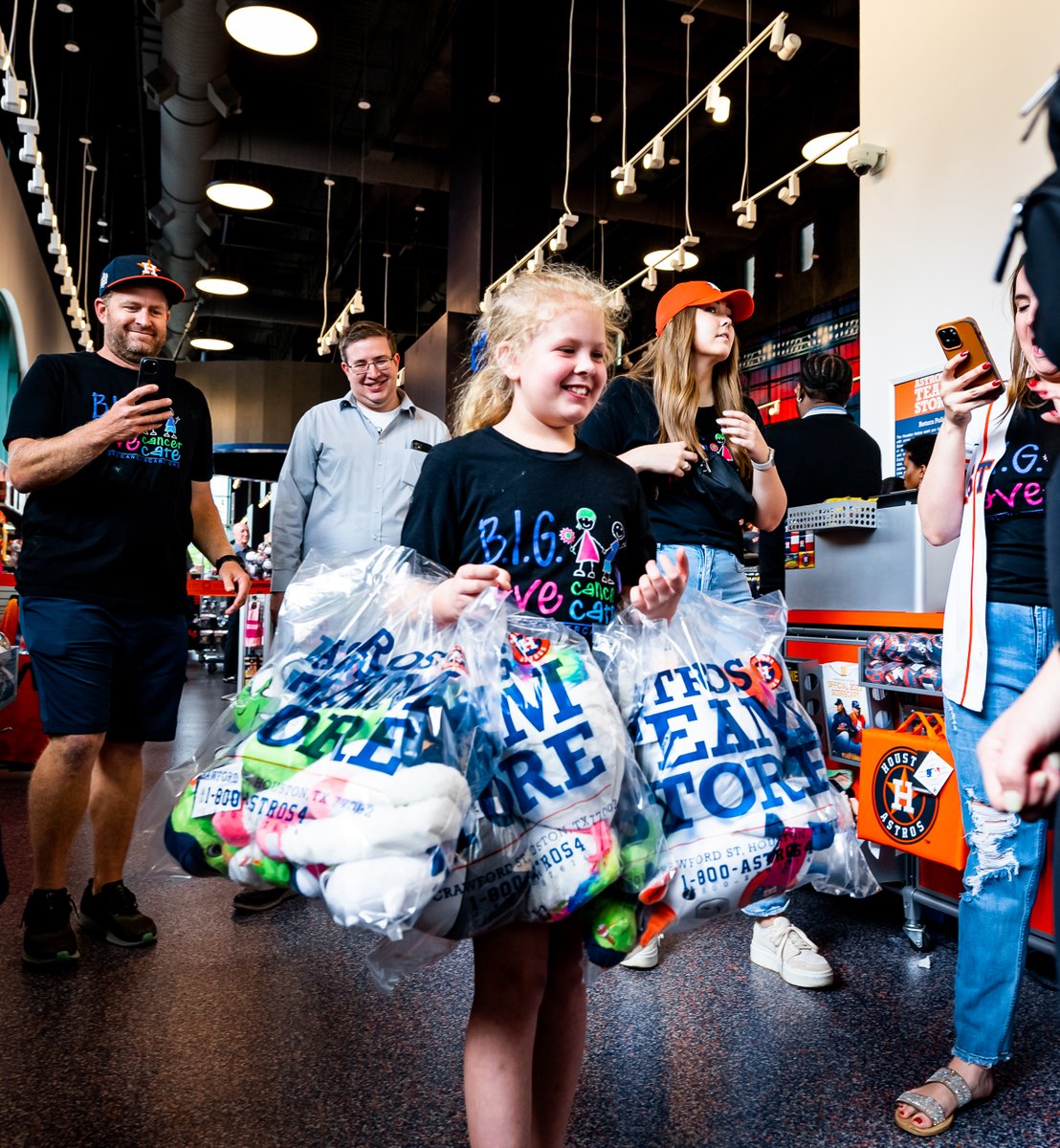 AstrosCares's tweet photo. Pitcher Phil Maton and his wife Katelynn have started a new community initiative, Maton's Mondays! 

Every month the Matons will host children battling illness at the ballpark for shopping sprees at the Astros Team Store. https://t.co/mLAUDGht1p