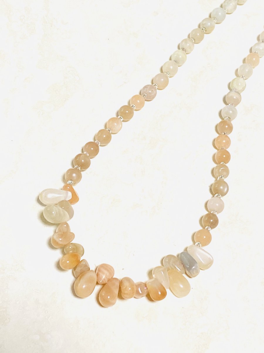 amazon.ca/dp/B0C5KG1SRD
posh.mk/AXIokK6SSzb
Orange / Peach Moonstone Necklace
#moonstone #moonstonejewelry #necklaces #necklacelover #beadedjewelry #classy #junebirthstone #birthstone #dainty #minimalist #midcenturystyle