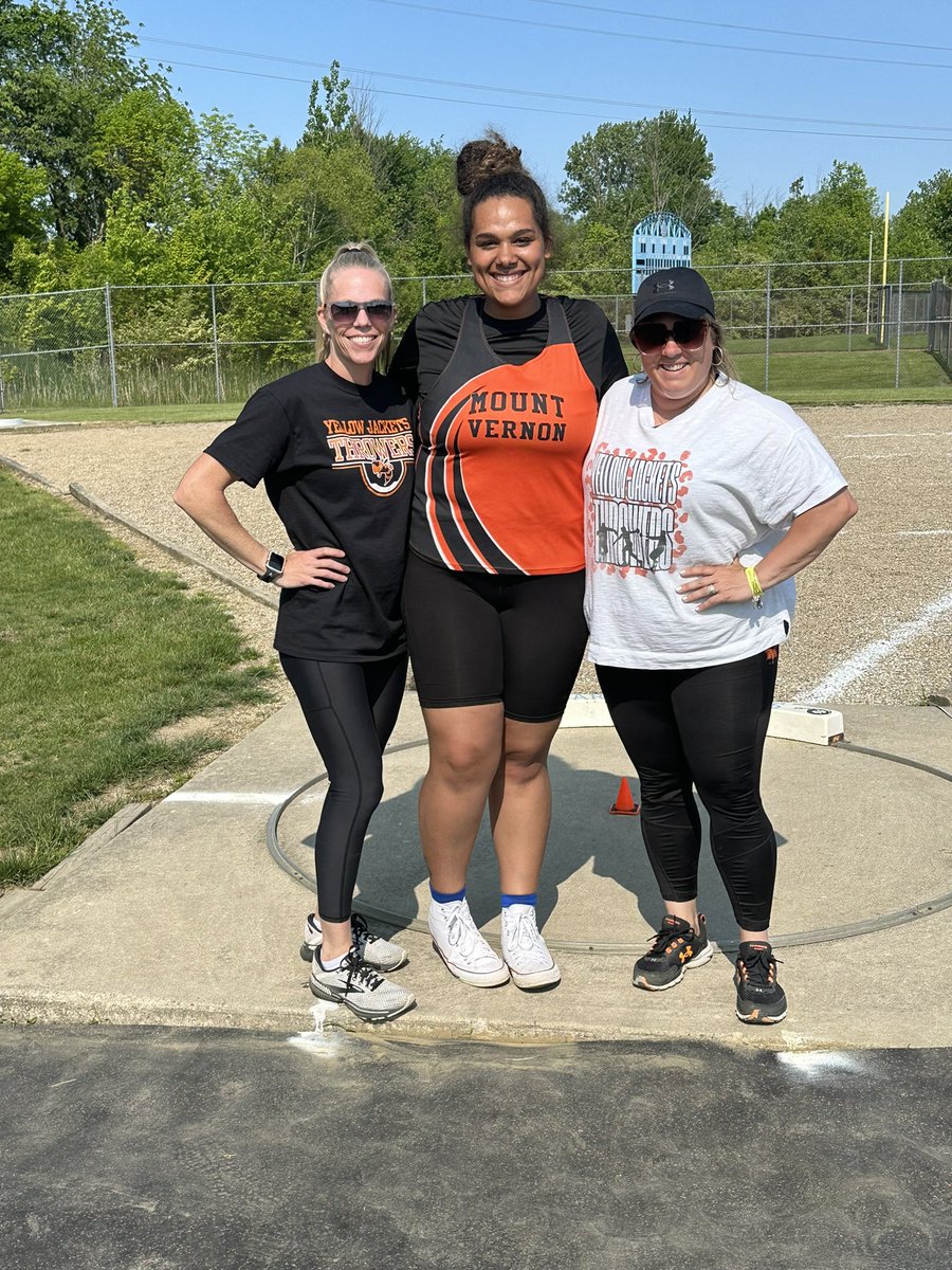 Kathy Thayer tweet media