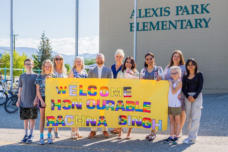 Yesterday @MLA_Sandhu and I had an amazing visit to Alexis Park Elementary in Vernon where we got to meet with students and see the accessible playground that was recently built at the school while announcing the newest round of funding for playground enhancements across BC!