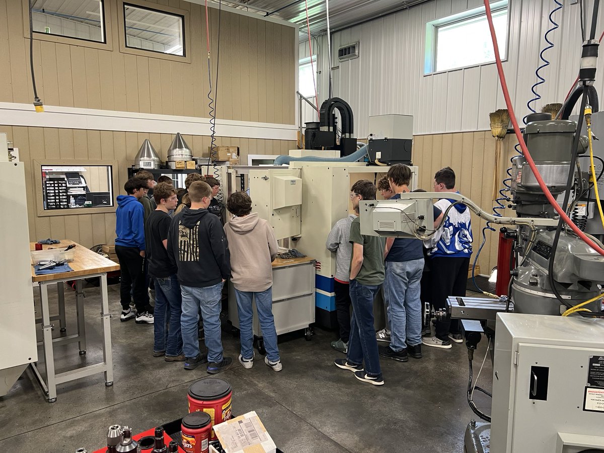 teachreit's tweet photo. It’s awesome to watch a former student teaching our current 8th graders. There will definitely be talk around the dinner table tonight. Thank you again Micro Machine Works and @LinnYost for hosting us for 2 days. #wmscte #creatingalegacy #creatinghope https://t.co/R2HQWV44LN