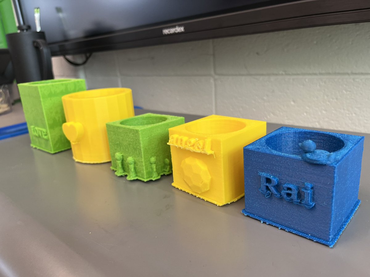 LouisAmodio's tweet photo. 5th used @tinkercad to design window sill planters and used CER to explain if 3D printing uses physical or chemical change. With help from @APSITJim , we’ve got four 3D printers going at once to print them all! @TheCAEPrincipal @APSClevelandES @APS_K5Science https://t.co/6gVHiUyCid