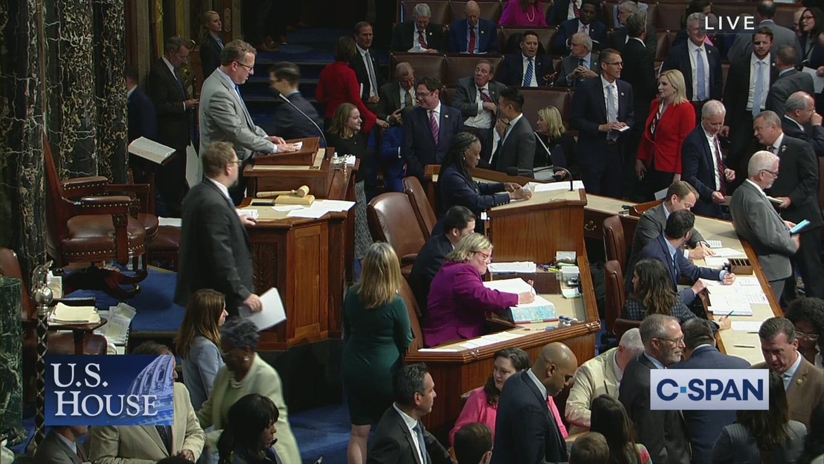 Craig Caplan on Twitter "House Democrats during floor votes tonight on