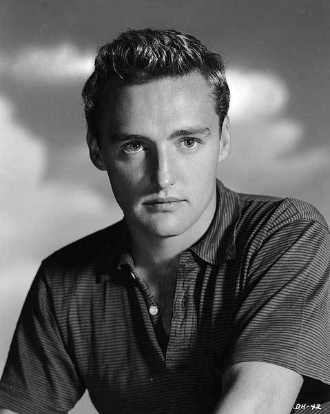 Happy birthday to Dennis Hopper! Today he would be 87 years old. 