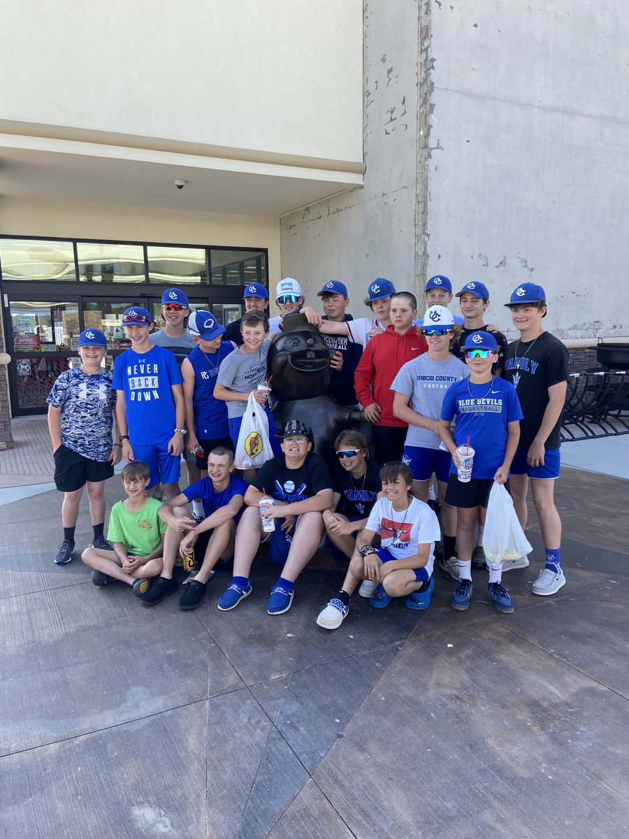 cbogart25's tweet photo. Can’t go to the State Tournament without a stop at Buc-ees!! Go Blue!! https://t.co/hZv1Aw9vDC