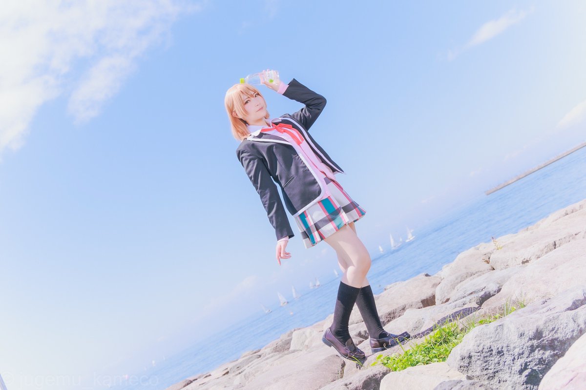 azuruna3's tweet photo. 【cosplay】

………………………………………………………

い・ろ・は・すは一滴一滴、森が育んだ天然水らしいですよ。
先輩飲みます？

………………………………………………………

俺ガイル/一色いろは

#コスプレ https://t.co/VPvqw8DezX