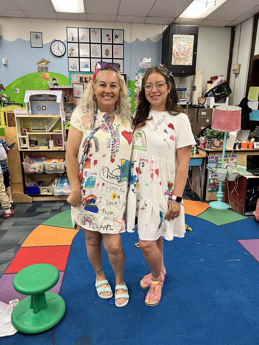 Ms.Lisa and Ms.Heaven celebrate their kinders by wearing their art! What a cool way to show your students you adore them! <a href="/ABQschools/">Albuquerque Public Schools</a> @APSLZ1