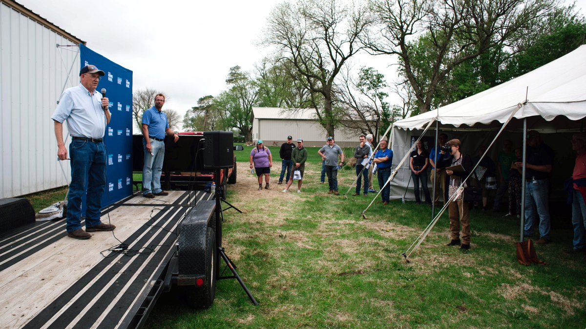 IAwateralliance's tweet photo. Check out these highlights from our 2nd #iowadefiningdecade field day! We learned about the conservation practices and precision tech used by Spencer area farmer Chuck White. After that, we heard from ag, conservation, and policy leaders at @westobeer. @IowaSoybeans @IADeptAg https://t.co/fJj9cxTNeB