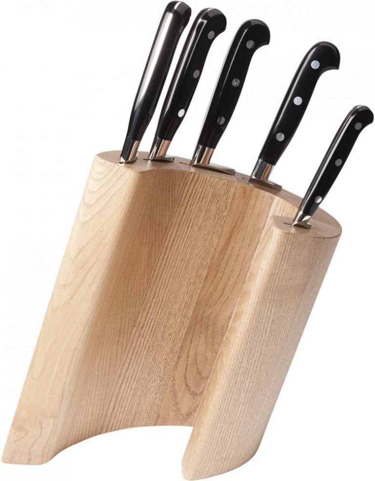 Looking for a new kitchen knife set? This set comes with five high quality knifes and an elegant, statement, knife block. Check out our website to get yours delivered directly to you!

sliceanddicecutlery.com/p/berkel-echoe…

#knife #knifeset #kitchenknifeset #kitchenknifes #kitchentools