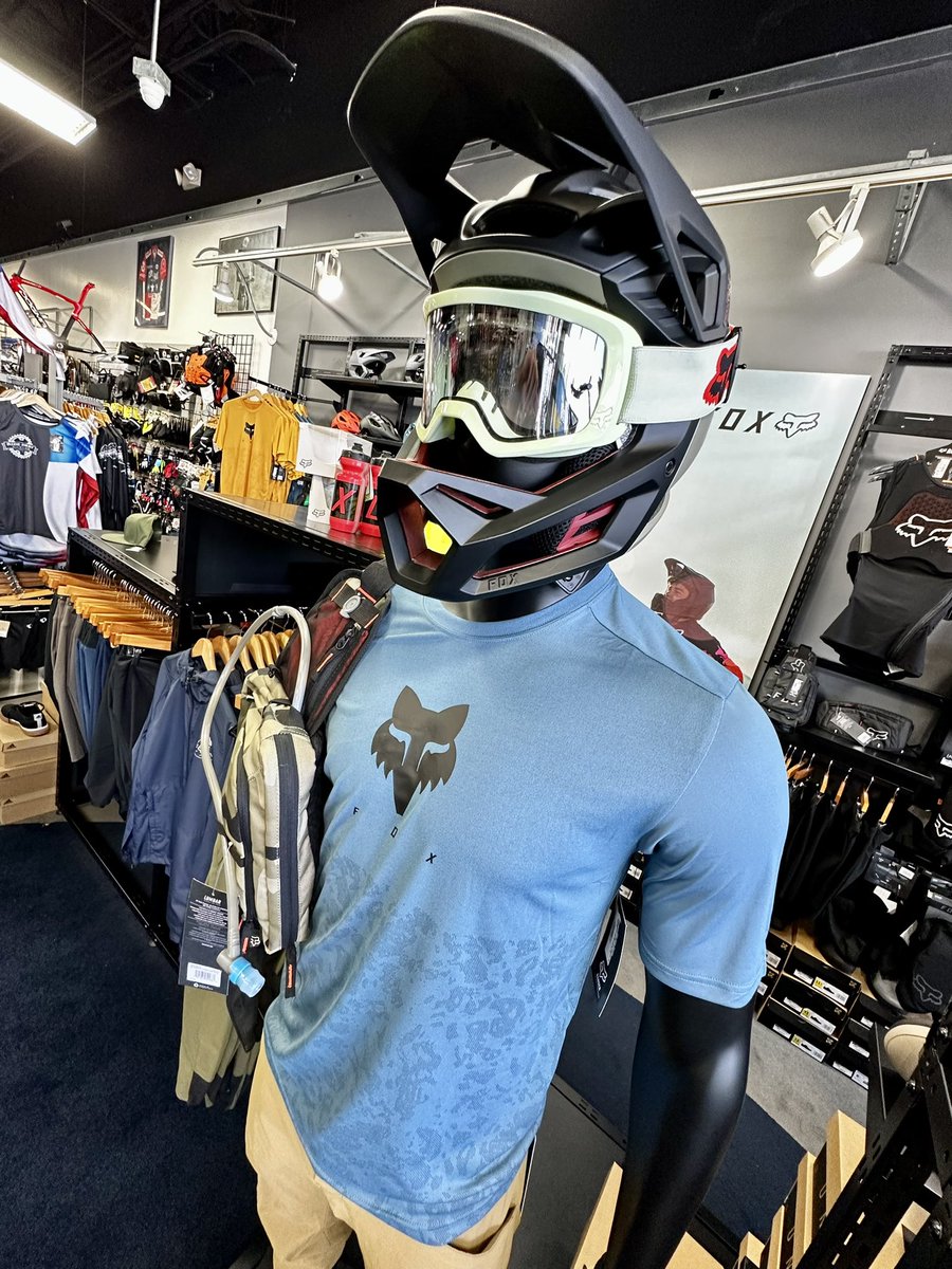 rideawaybikestx's tweet photo. STOP ๐ in today and check out our latest FOX inventory! @foxmtb
#foxmtb #foxracing #foxproframe #rideawabicyclestx @foxracing #fox https://t.co/X82dnpaTnf