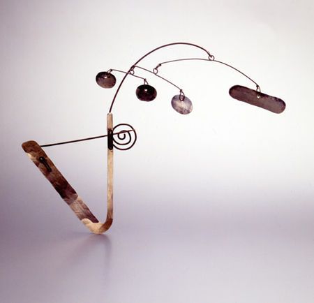 Diane2V's tweet photo. Alexander Calder, un artiste au service de la France libre
Mon dernier papier pour @FranceAmerique, à paraître dans notre numéro de juin 🇫🇷🇺🇲
#FA80 https://t.co/R8AvnJ0wpY