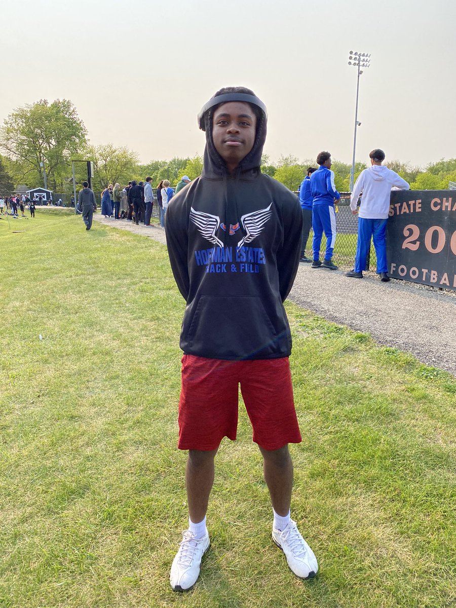 Sean Holcombe (Jr.) earned a lifetime PR in the Long Jump today at Sectionals jumping 6.10m (20’0”) 🔥🔥🔥