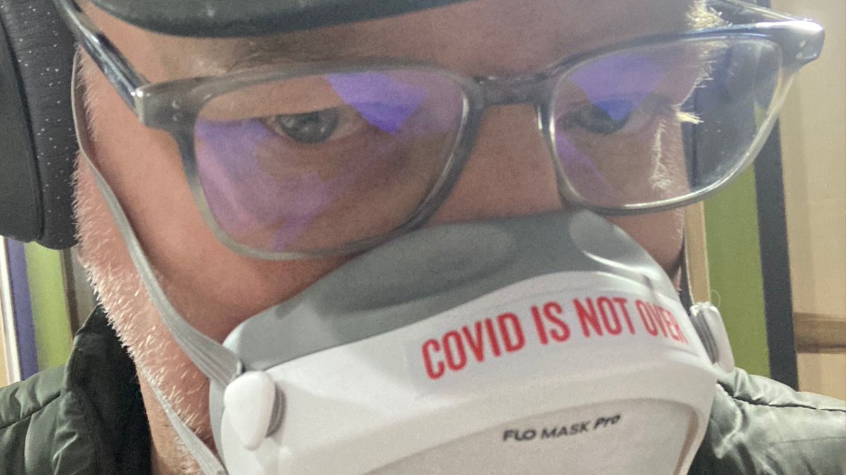 #covid19sk isn't just a cold or flu. Masks mitigate reinfections & #longcovid. I live my best life w/this respirator in public/crowded spaces b/c I want a good long life for everyone in Saskatchewan & to protect myself/family/community. #keepmasksinhealthcare #masksweekofaction