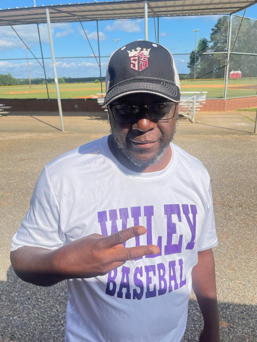 fitedj's tweet photo. 🗣️ A “BIG” shoutout to @CoachBiggs74, Head Baseball Coach at Wiley College repping the “LOGO”(@FiteCullen)‼️
💪🏾🔱🏈🔱💪🏾
#HBCU #greatdebaters #bEastTexas #TempeTexan #FiteBoyz #sundevilsdline https://t.co/FCWwIwXusN