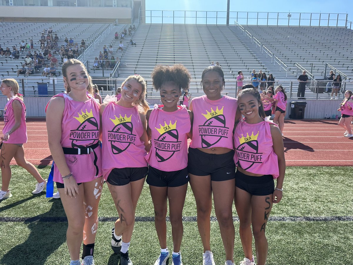 Hawksgirlsoccer's tweet image. Our girls out here reppin’ #HawkPrideNeverDies #RentsDue #PowderPuff