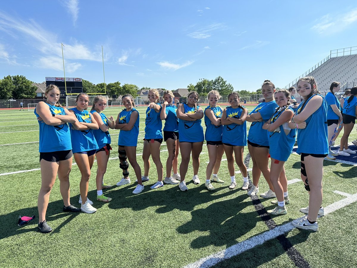 Hawksgirlsoccer's tweet image. Our girls out here reppin’ #HawkPrideNeverDies #RentsDue #PowderPuff