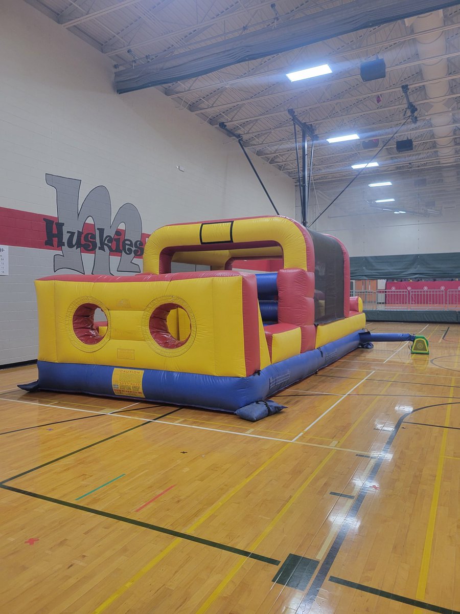 Dino Jump 🦖  Is Getting Studious Again 📚 We Love ❤️  Doing School Set Ups! GO Huskies! 🥳#inflatablebouncehouse #rentals #obstaclerun #obstaclechallenge #carpentersville #lakeinthehillsillinois #bouncehouserental #crystallakeil