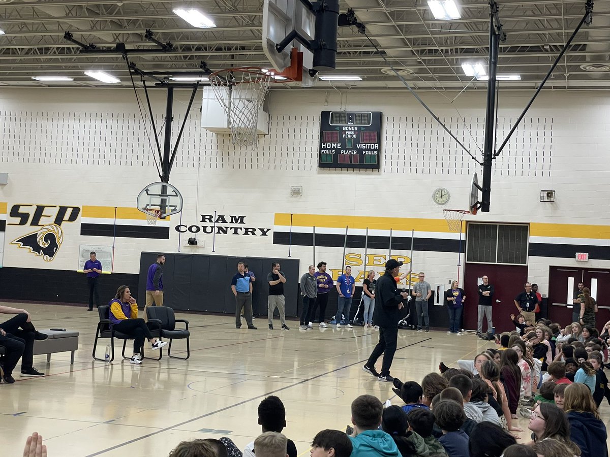 Spring Creek had some special visitors from <a href="/UNIAthletics/">UNI Athletics</a> today. Students had the opportunity to meet and learn from several of the athletic coaches, students, and TC &amp; TK got in on the fun too! Thank you to <a href="/northerniowa/">University of Northern Iowa</a> for supporting our Leader in Me work! #1SEP