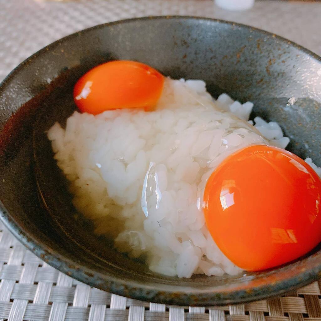 asada_atsuko's tweet photo. ・
・
おはよ。
今朝も目覚めよし🤗

けはやたまご　双子ちゃん🥚💕

期間限定やね~ん🤣

💪今日もファイティン✨

#浅田あつこ
#たまごかけごはん 
#エネルギー源
#けはやたまご https://t.co/qQdBqXLivB