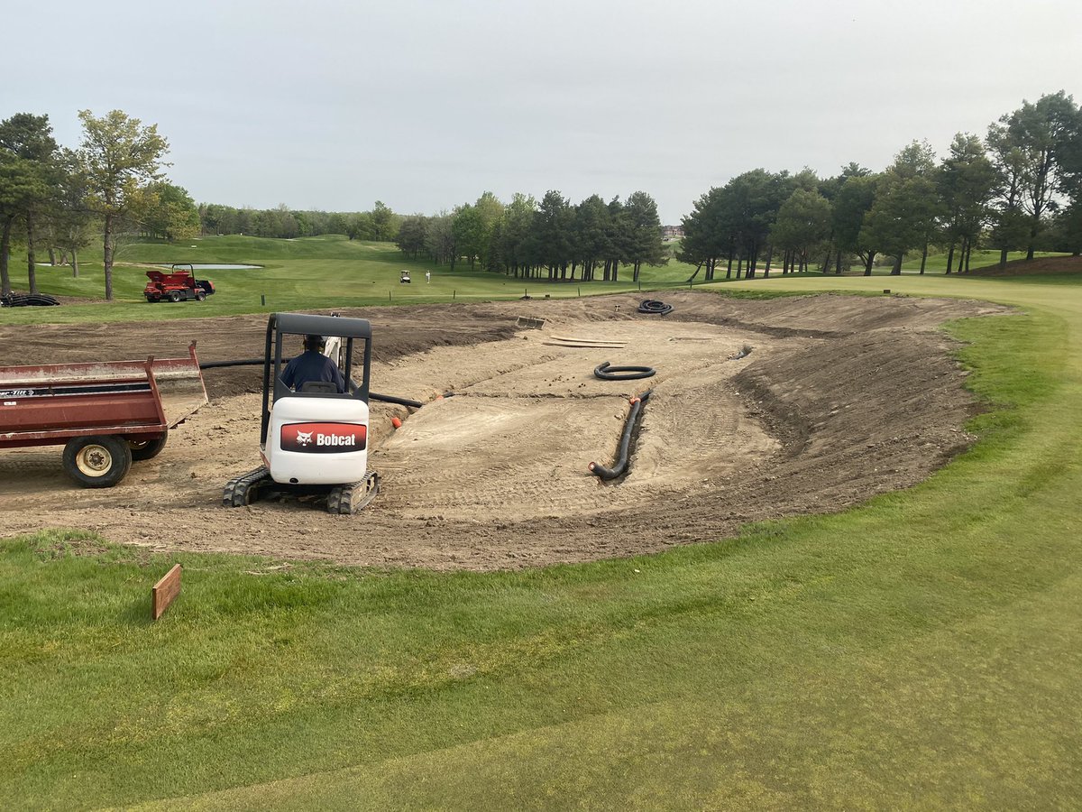 saeastgreens's tweet photo. Frost delay this morning… but we still made progress on our bunker renovation at 9/15 green, and snuck in a sand top dressing on our approaches! #SAE2023 https://t.co/8ldfvxpHFZ
