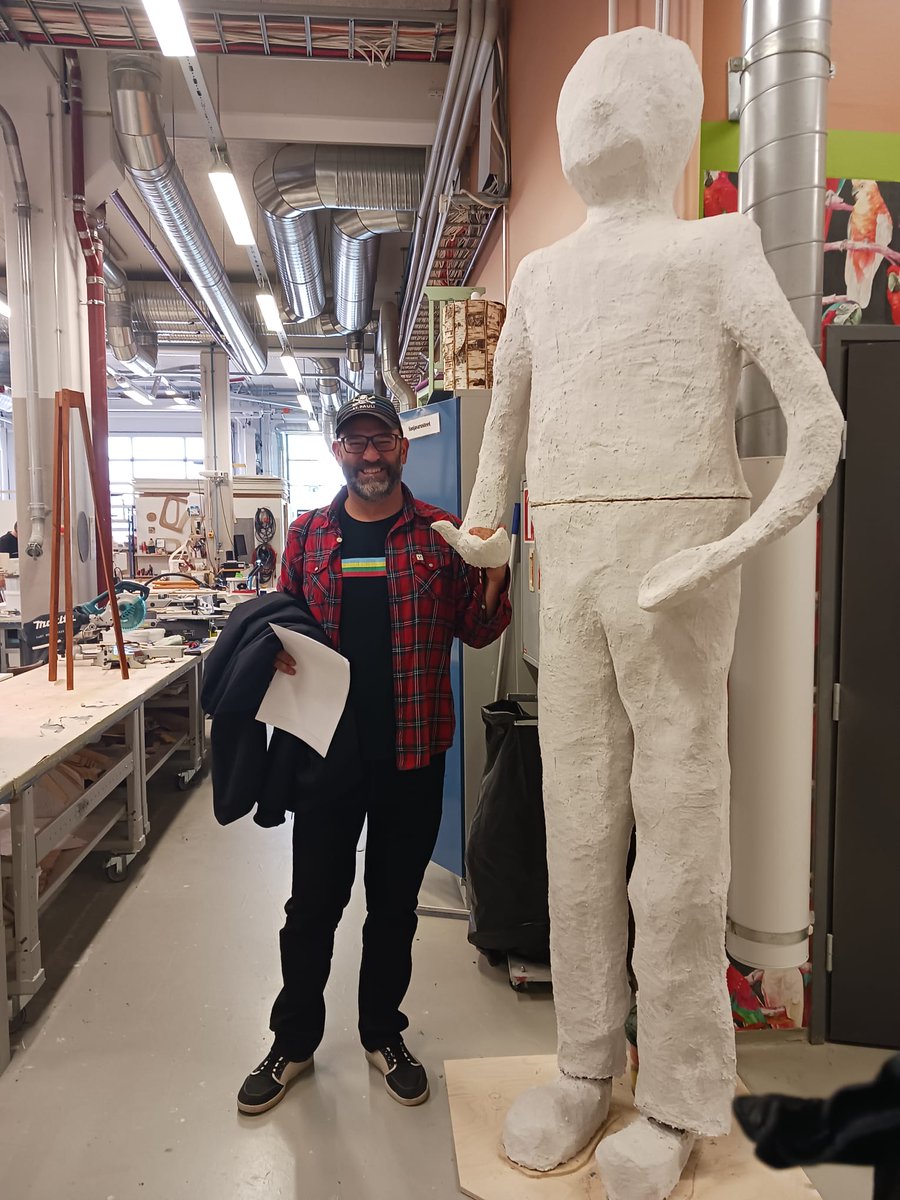 erasmus_dbosco's tweet photo. Our teachers Carmen and Manolo from @IES_DONBOSCO_AB  in the facilities of our Finnish partner in #Helsinki Rewarding experience of exchange of good practices #ErasmusPlus @educajccm @sepiegob #FPchallengue @fp_empresa https://t.co/gb5jJMoxCs