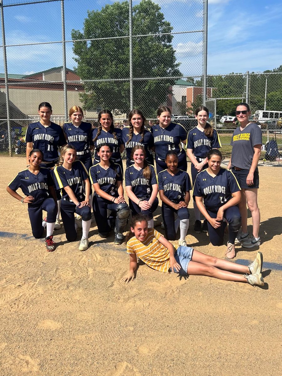 Congratulations to our 8th grade softballers on a great spring...and special shoutout to Pitcher Hailey Hoeft, who surpassed 200 strikeouts this season!