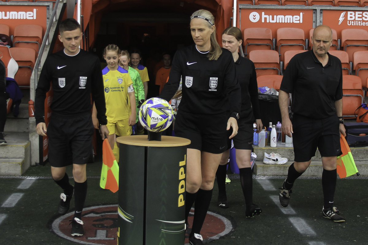 ticklem7's tweet photo. Enjoyed refereeing my first PDPL Coulton Cup Final @ftfc Highbury Stadium on Sunday. Also the first time The Tickle family have all officiated at the same match! #referee #assistantreferees #fourthofficial @HollyTickle4 @TicS92812 @jt102181 @MissKick
Photos by: @TimBricePhotog1 https://t.co/AuW74NLmDt