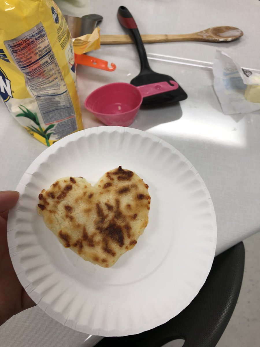 Mrs. Hutchins and I had so much fun today teaching our Spanish 2 students how to make arepas colombianas. What an opportunity ti give them a little taste of my Colombian culture! <a href="/KISD_Academy/">Keller Collegiate Academy</a> <a href="/KISDWorldLangs/">@KISDWorldLangs</a> #CelebrateKISD