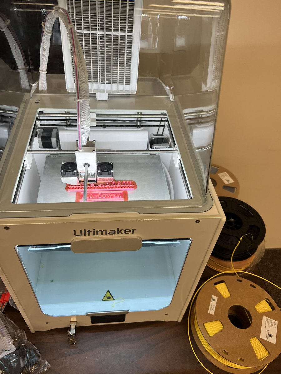 UCDSBDistanceED's tweet image. We hosted a Digital Design Day with #UCDSB educators exploring 3D Design, 3D Printing, Graphic Design and Vinyl Cutting.  

We’re making connections to #STEM, #STEAM, #designthinking, #RWL and creating using fabrication tools

@ucdsb_rwl @tinkercad @inkscape @Ultimaker @canva