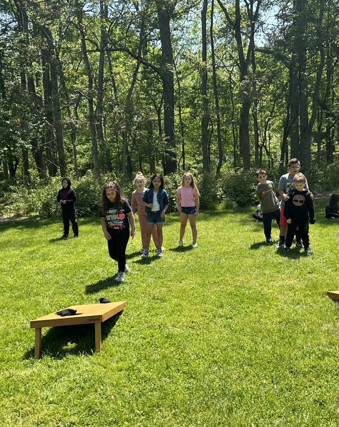SMBesignano's tweet photo. Third graders had an incredible day traveling back in time to 1836 at the Historic Village at Allaire! https://t.co/DteN6yVKd0