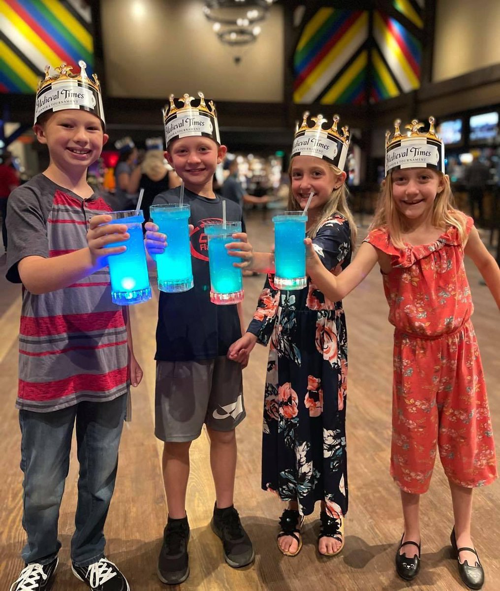 Cheers for getting through half the week! 😁🎉🏰
📍Medieval Times Dinner &amp; Tournament
