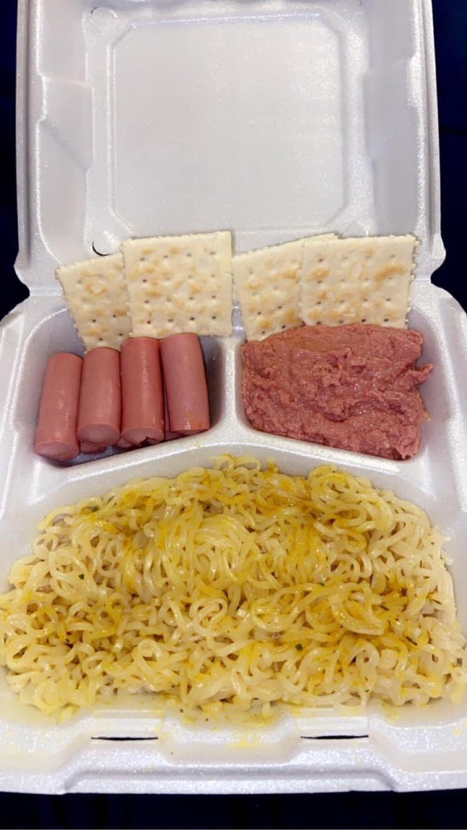 BlazorTim's tweet image. Dude just opened a food truck down the street. 

Come get your plates. 👇🏻