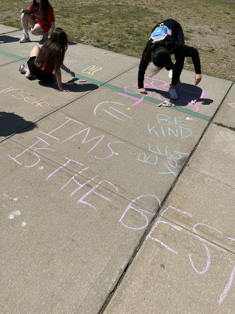 Sara Comiskey (@comiskeysara) on Twitter photo Student Government is spreading positivity and words of encouragement to students & staff at IMS! #IslipRising <a href="/cpfitzpatrick28/">Casey Fitzpatrick</a> Student Government is spreading positivity and words of encouragement to students & staff at IMS! #IslipRising <a href="/cpfitzpatrick28/">Casey Fitzpatrick</a>