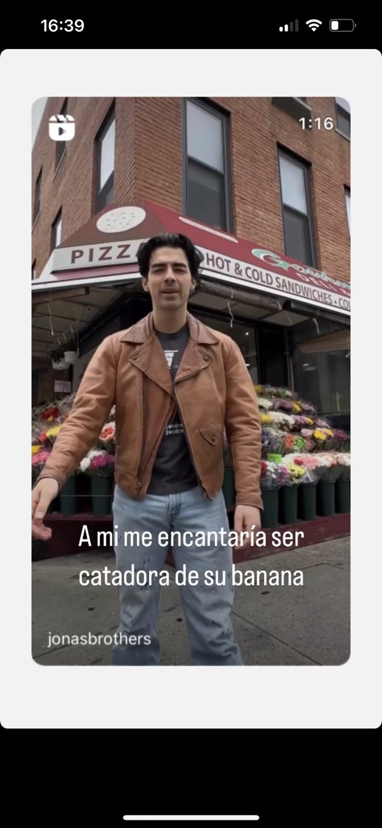 Pepinaconlimon's tweet photo. HERMANAS YO PUSE UNA PENDEJADA Y LOS JONAS BROTHERS VIERON MI STORY https://t.co/vNrAKFW6Rp
