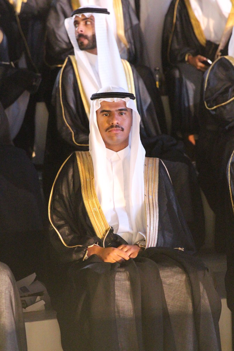 RAMR_10's tweet photo. اهدي تخرجي هذا إلى والدي العزيزين اللذين بذلوا الغالي والرخيص في سبيل ما وصلت اليه الان والى اخوتي أصحاب الفضل الكبير والى كل من دعمني وساندني خلال فترتي الجامعية وما هي سوى نهاية مرحلة وبداية مرحلة قادمة
 أتمنى فيها الخير لي ولكم 🤍🤍🎓 https://t.co/hhJeQEQJAS