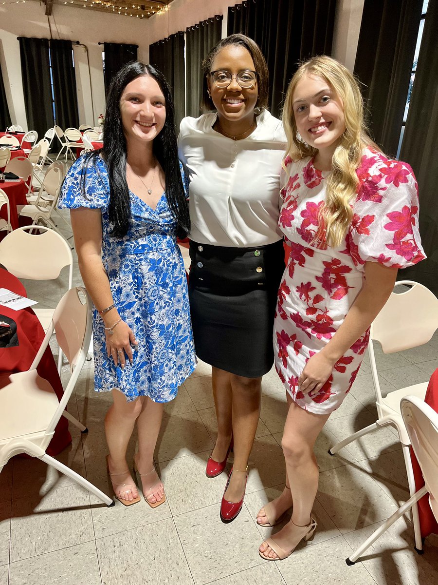 HONORED✨to have had the opportunity to coach these two young ladies for the last two years! They say I influenced them, but they influenced me as well to be a better coach. Confident in the impact they will make after graduation 🤘🏾