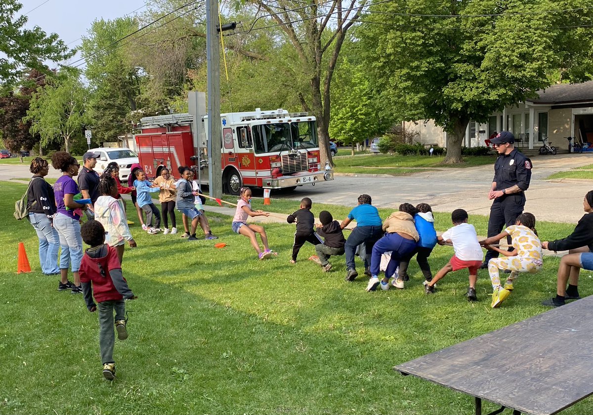 cityofdekalb_IL's tweet photo. DeKalb Fire Department firefighter/paramedics are leading tug of war at the Opportunity DeKalb Welsh Park Community Kick Off happpening until 7 tonight! Join us! #proudlydekalb https://t.co/7cF6QVFJDB