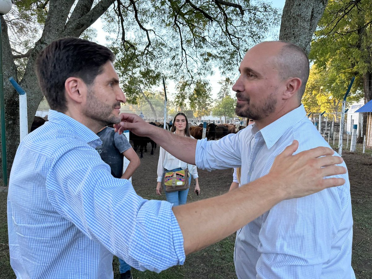 Cómo en otras regiones, el gobierno de Omar Perotti abandonó #Reconquista. Obras inconclusas como la Cocina Centralizada, Fuerzas de Seguridad sin sitio fijo, rutas intransitables. Estamos trabajando con <a href="/Cocobascolo/">Coco Bascolo</a> precandidato a intendente y <a href="/CastetsCarolina/">Carolina Castets</a> precandidata a