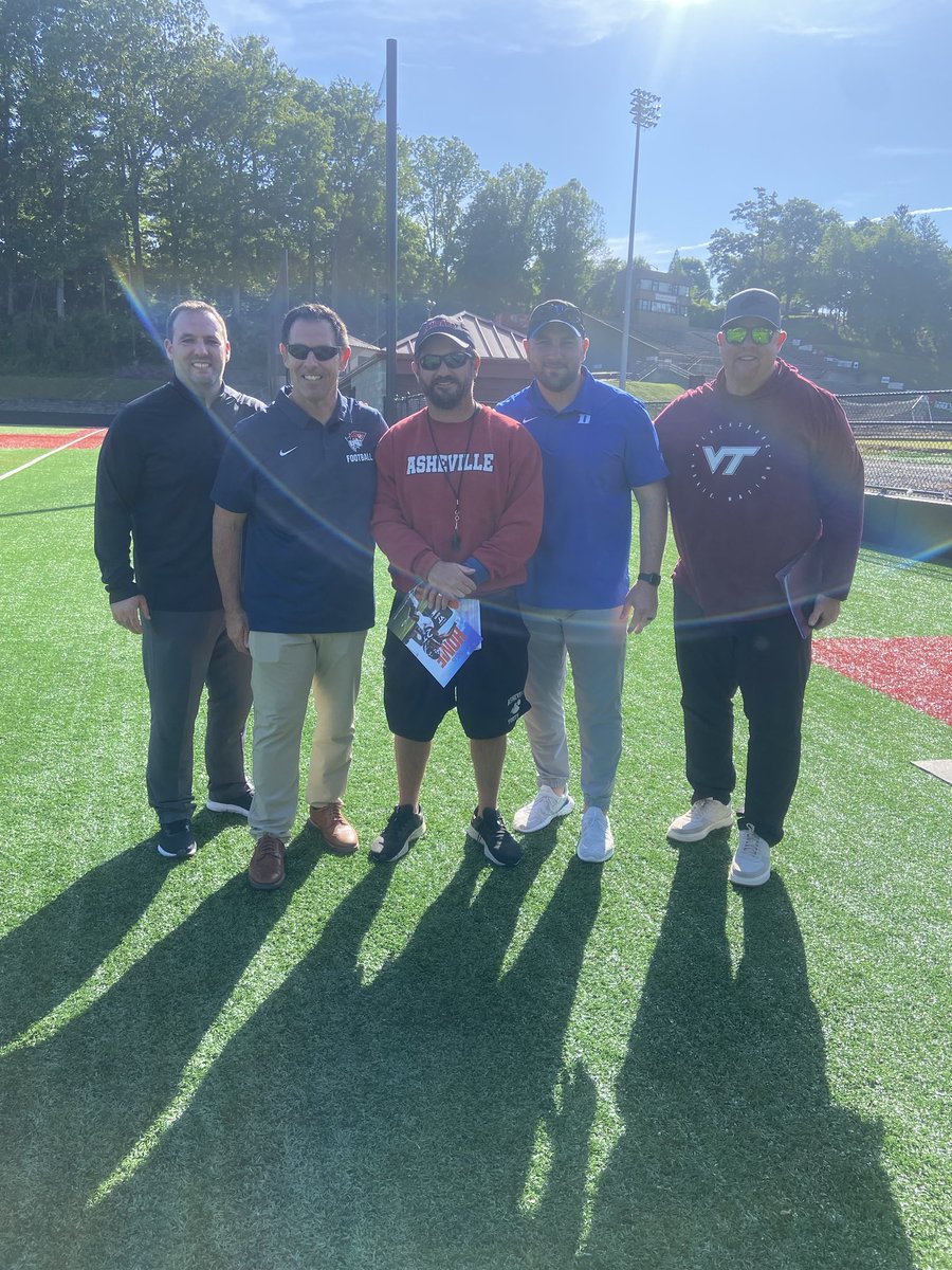 Another solid day of spring practice with ⁦@HokiesFB⁩, ⁦@DukeFOOTBALL⁩, ⁦@ElonFootball⁩ and ⁦@UCPatriotFball⁩ all on hand to watch our guys work! #CougarPride #RecruitTheHigh