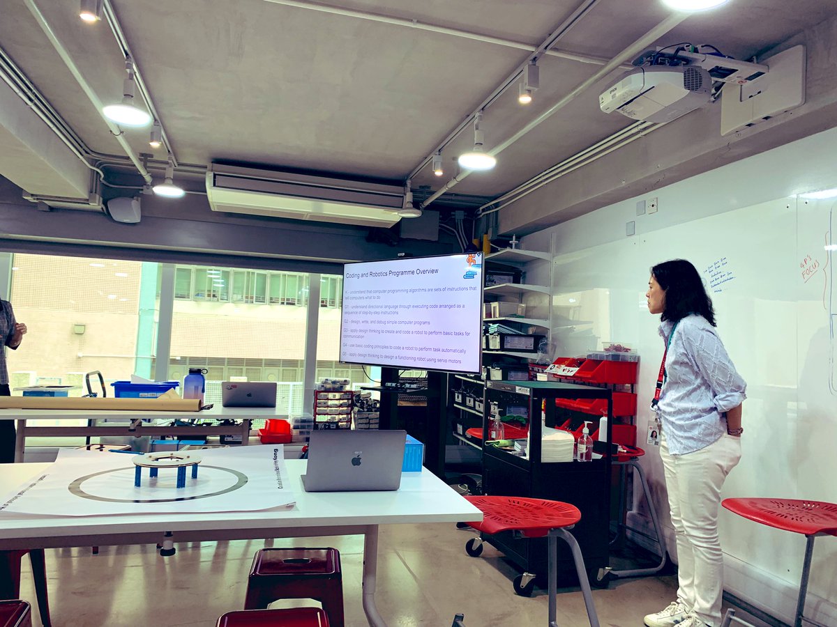 HendrickseEDU's tweet photo. Thanks Anina, @CoraEdTech & the RSCHK team for hosting another #makerjam!
Here is some pictures of the event & the @VSAHKG resource we presented https://t.co/pNoMllMXNB
