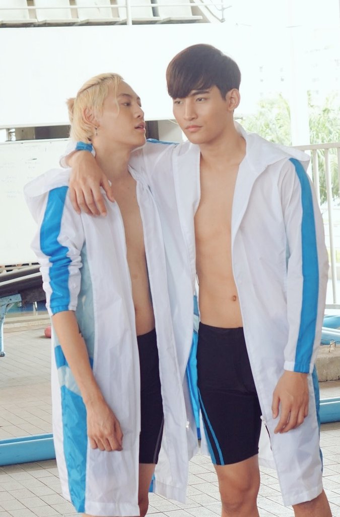 _OHMFLUKEdoll's tweet photo. What would these handsome duo be without Pharm and Team? 🤡🤣🩵
Does Dean make sweets on a whim?
🤭👻🚢🙏
(Thinking is fun♡)
#BetweenUs
#UWMAseries #DeanWin 🤡
#bb0un #OhmThitiwat
@ wabisabiTH https://t.co/K4zLKbLkfw