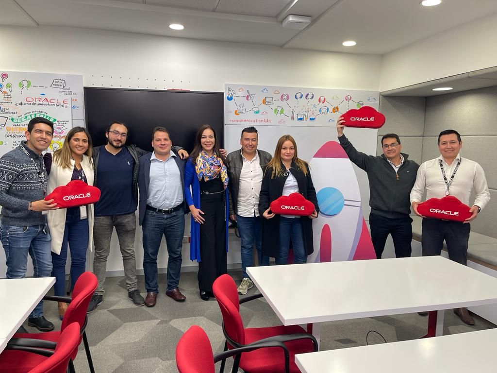 grupoinmotion_'s tweet photo. 🚀 Capacitación en tecnología OCI para el equipo de Operaciones en la Nube de #OracleColombia. Reforzamos conocimientos y compartimos casos prácticos con el apoyo del equipo ISV. ¡Gracias a todos los participantes! 💪😊 #Capacitación #EquipoOCI #oraclepartner #inmotion https://t.co/z2byaPd9Bi