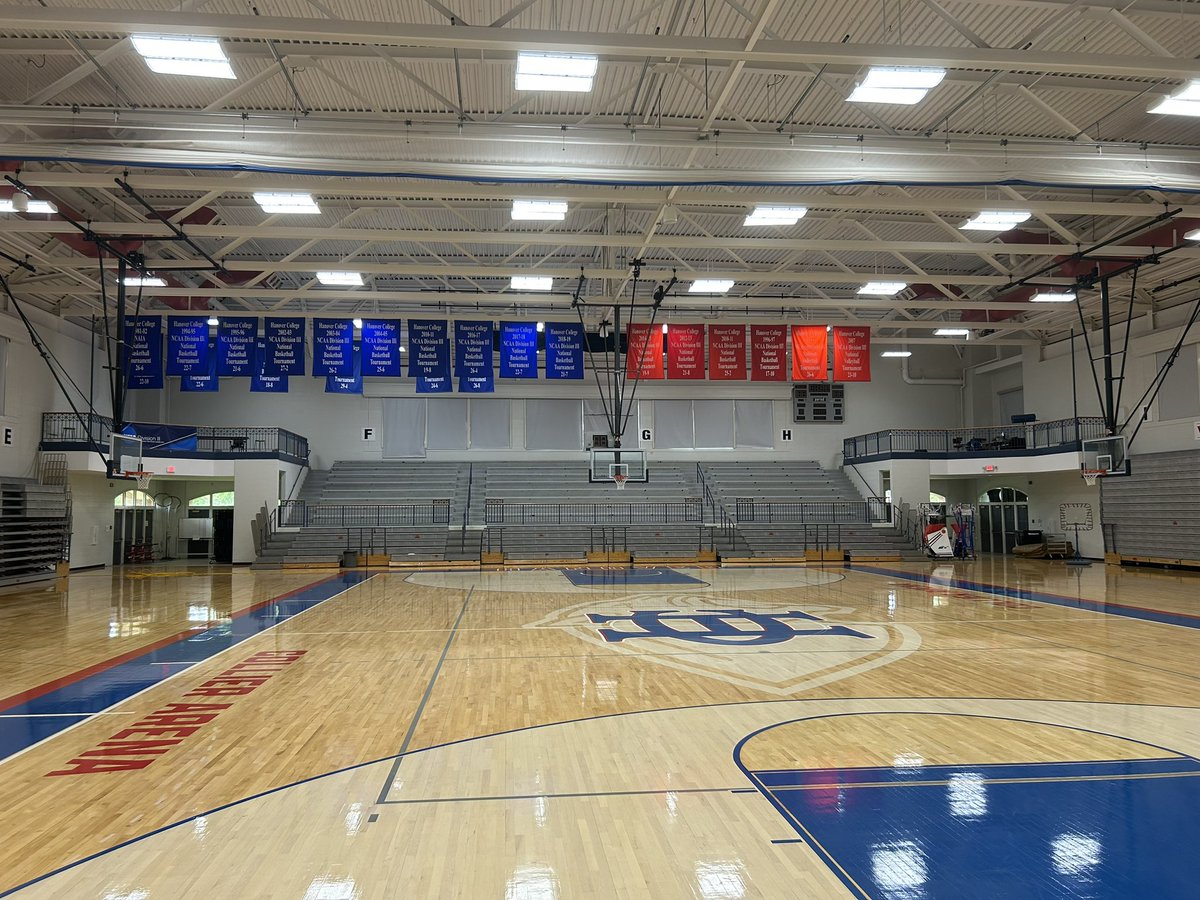 Had a great visit at Hanover today. Thanks to @HCCoachMiller, Coach Nowicki and @TJSchlen for showing me around campus today.