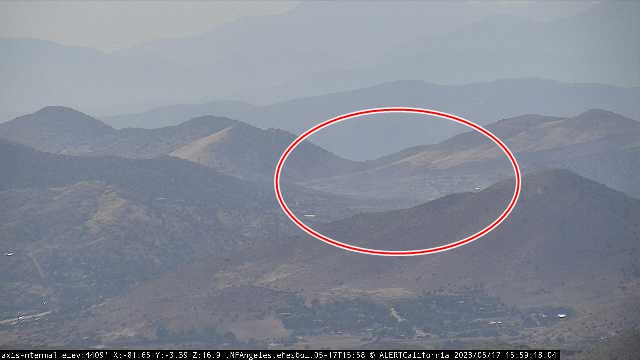 CodeRed001Blue's tweet photo. 3:54pm 5/17/2023 VEGETATION FIRE #CopperFire 8508 Escondido Canyon Rd, Acton, Los Angeles County. The fire is 1.5 acres, moving at a moderate rate of spread. No structures threatened. Potential for 3 acres. https://t.co/Q9U1hzJ0jK [watchduty] https://t.co/tT9GQt2yxm