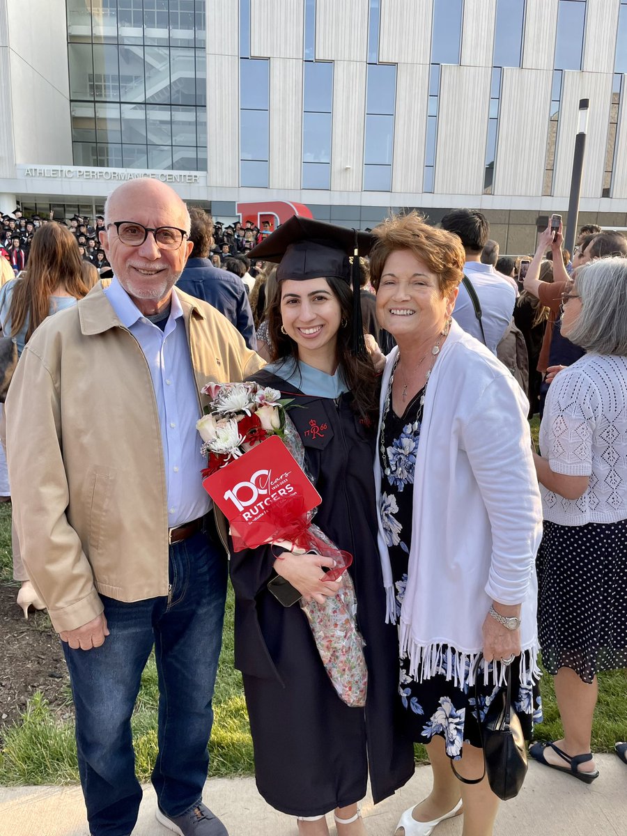 Ms. Kanaras tweet media