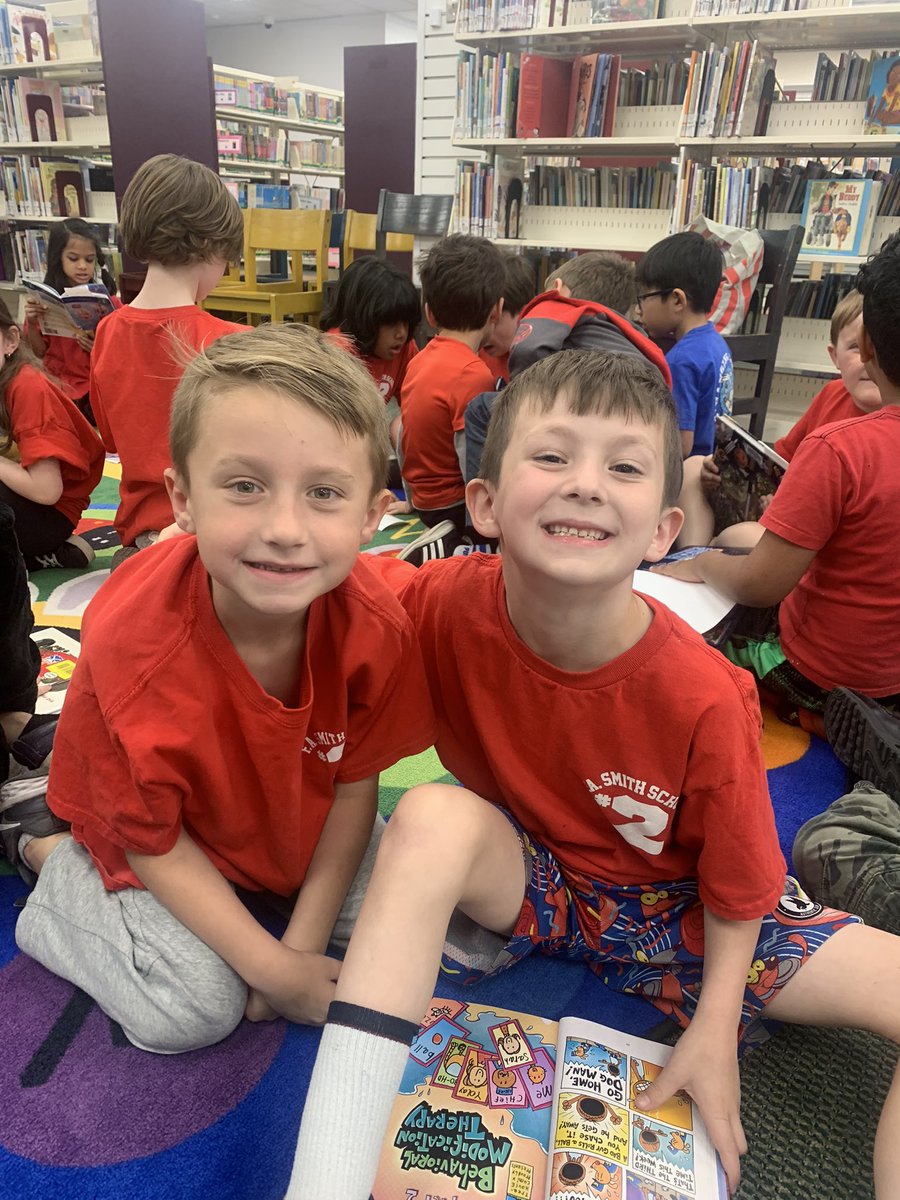 rschiller_2's tweet photo. We had so much fun visiting the Oceanside Library today. Thank you to Ms Michelle for teaching us all about the library. @OceansideSch2 https://t.co/K0EQFfcCCZ