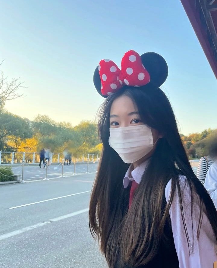 picshaeun's tweet photo. Hi, this is a new account dedicated to Na Haeun. I will be posting Haeun photos, videos and edits!! Please follow, like and retweet. Together, let's wait for Haeun's debut 🖤🖤
#HAEUN #NAHAEUN #SMNGG #SMTrainee https://t.co/1vJ14YCHjJ