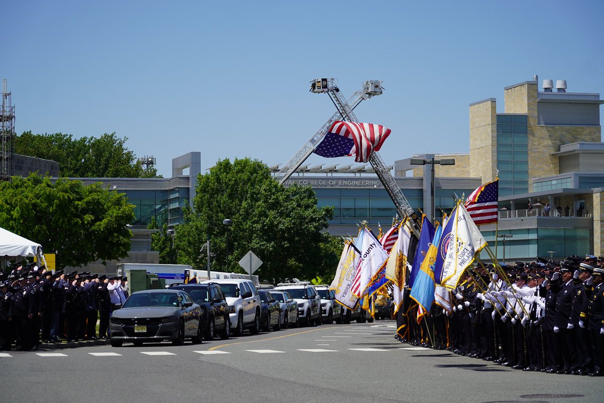 Today, May 17th, New Castle County Division of Police officers, Motorcycle Unit and Mounted Patrol Unit responded to Glassboro, New Jersey to honor fallen Deptford Township Police Officer Robert 'Bobby' Shisler. 
May you rest in peace and never be forgotten.